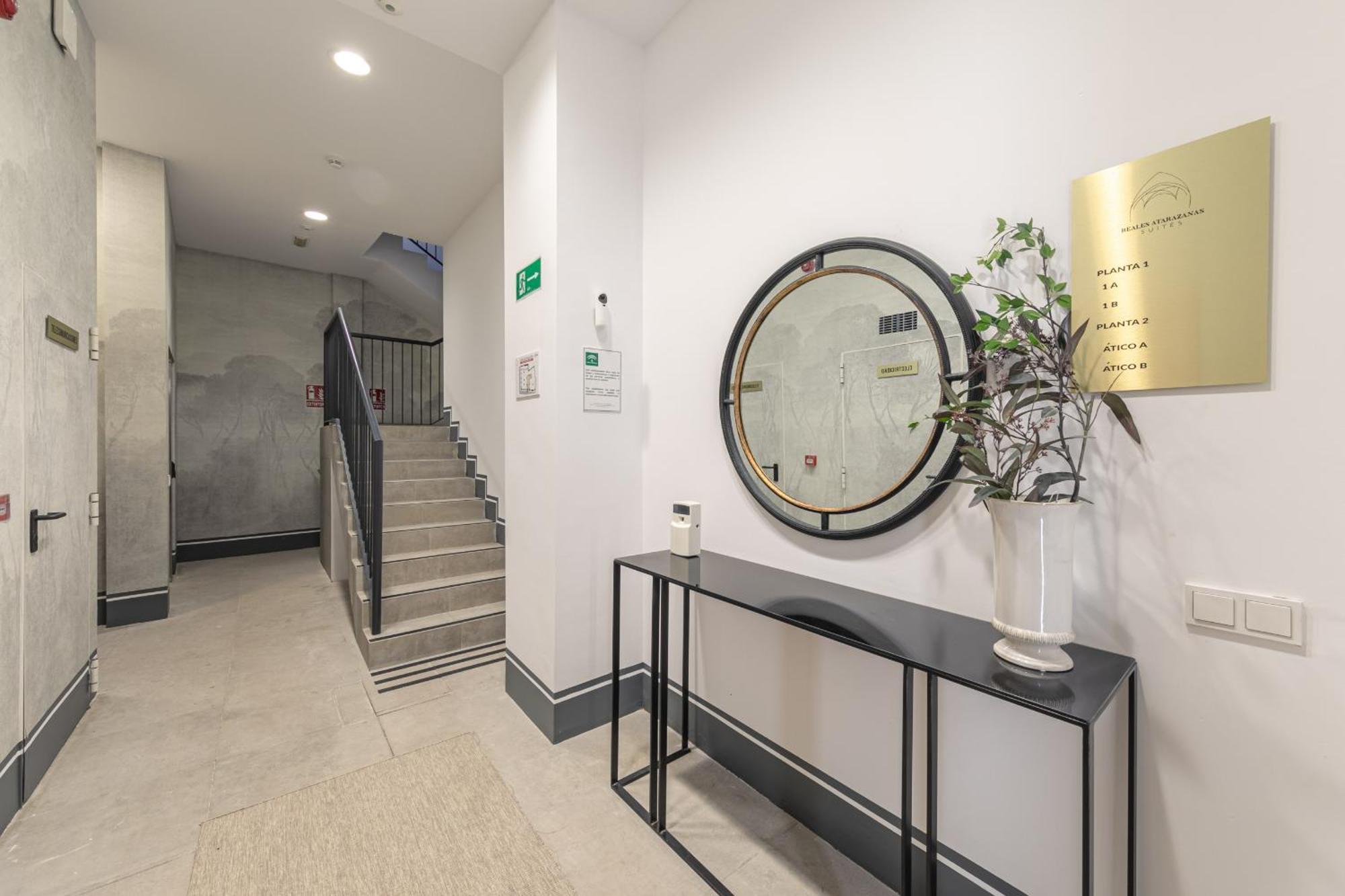 Green-Apartments Reales Atarazanas Suites Sevilla Exterior foto